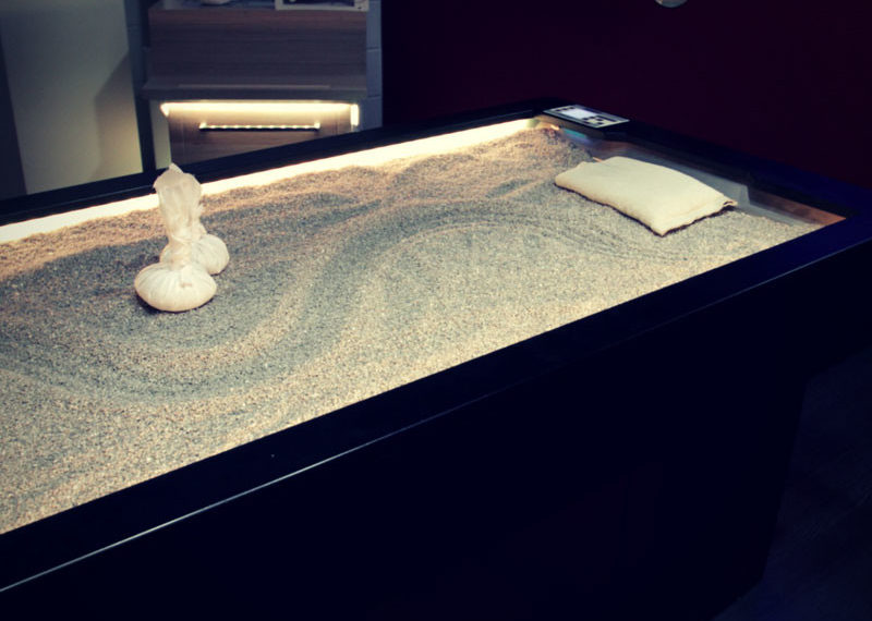sabbia -Łóżko do masażu z piaskiem kwarcowym